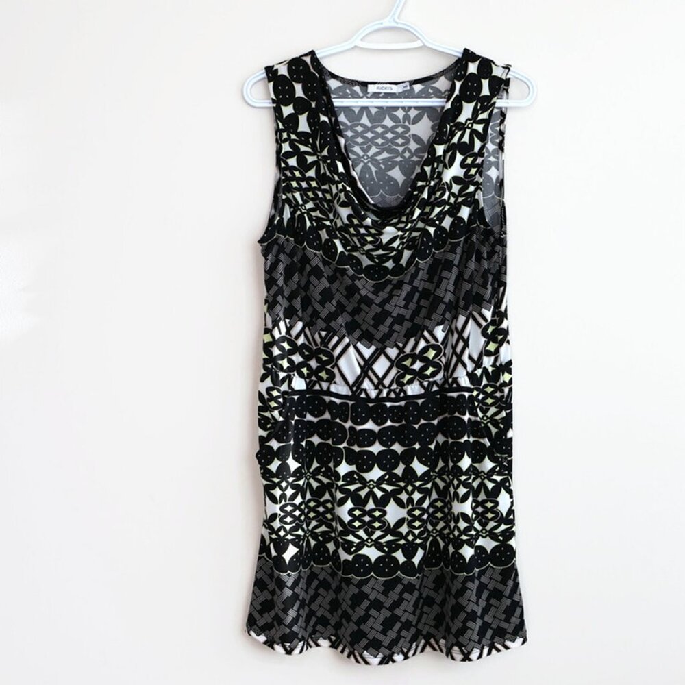 Ricki's Sleeveless Summer Dress - Size M -  Stretchy - Easy Care - Pockets